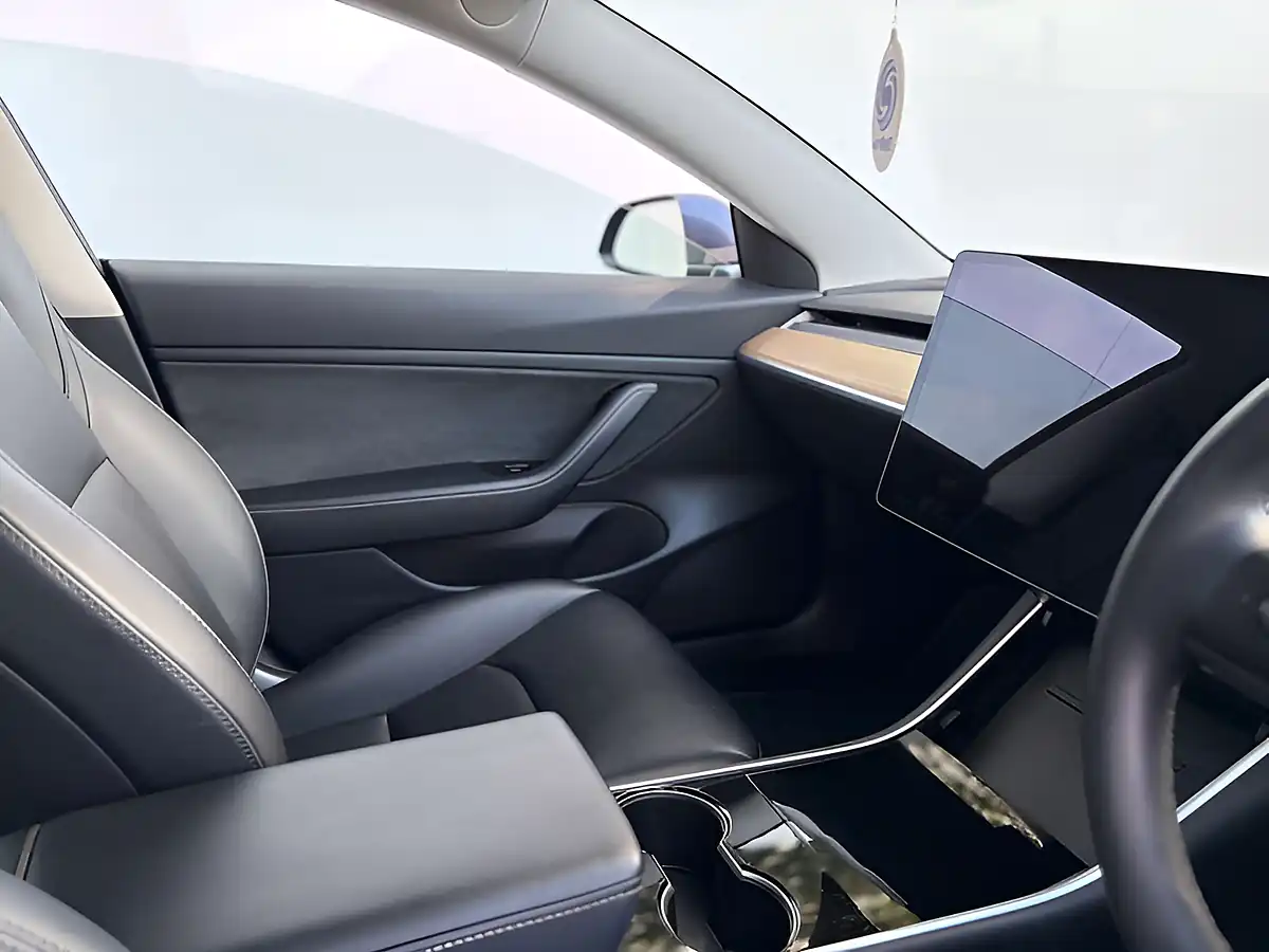 Used 2019 Tesla Model 3 Long Range Midnight Silver - Interior and Exterior details 11