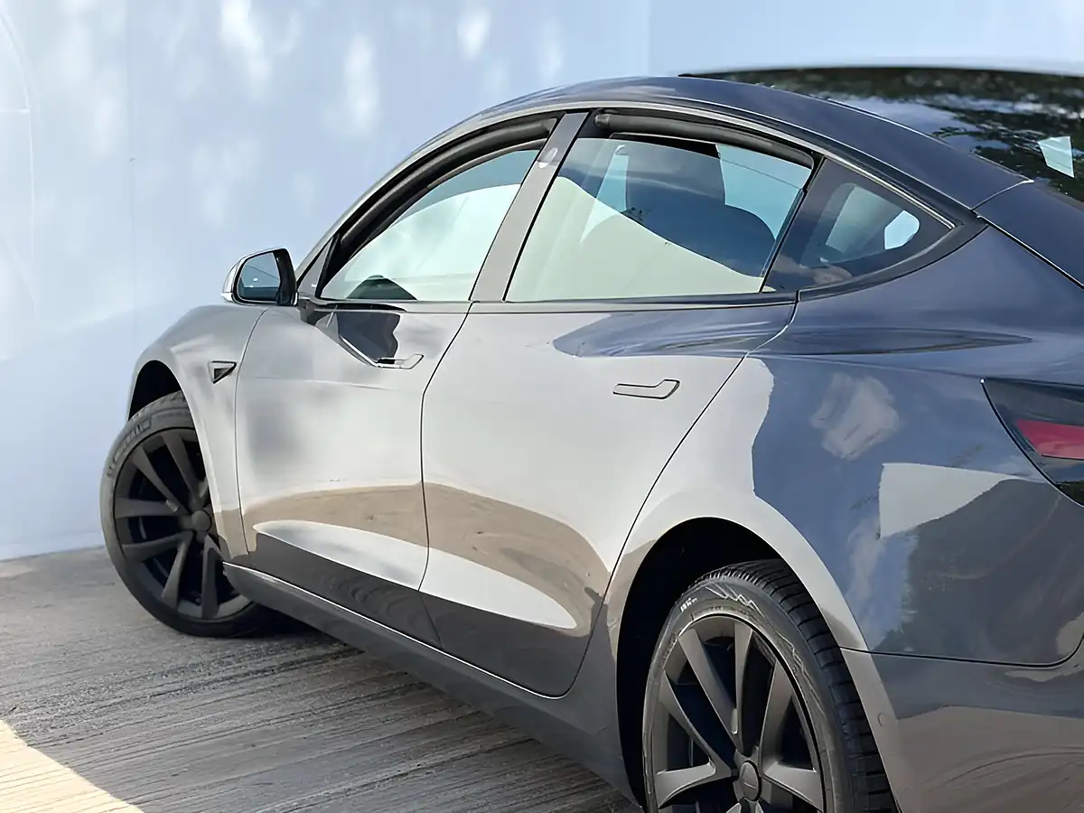 Used 2019 Tesla Model 3 Long Range Midnight Silver - Interior and Exterior details 15