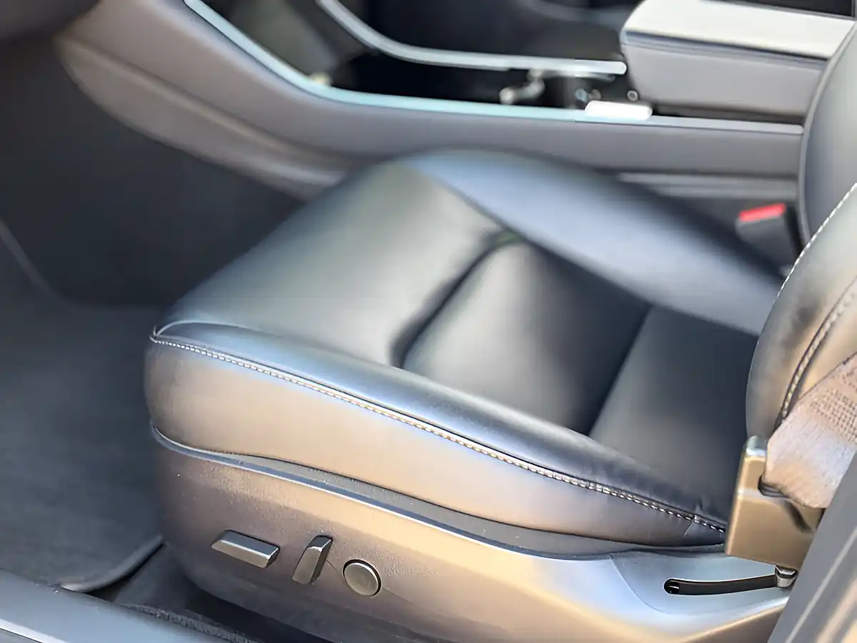Used 2019 Tesla Model 3 Long Range Midnight Silver - Interior and Exterior details 19