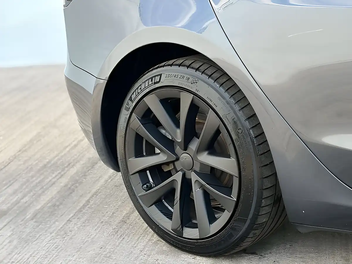 Used 2019 Tesla Model 3 Long Range Midnight Silver - Interior and Exterior details 6