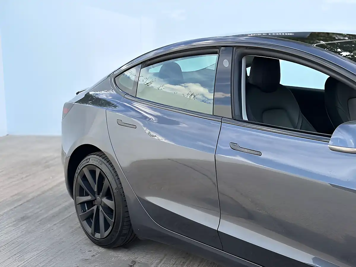 Used 2019 Tesla Model 3 Long Range Midnight Silver - Interior and Exterior details 7