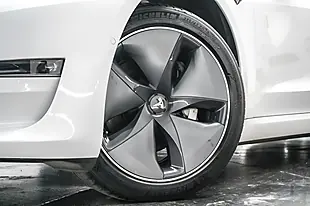 Used 2019 Tesla Model 3 Long Range White - Interior and Exterior details 2