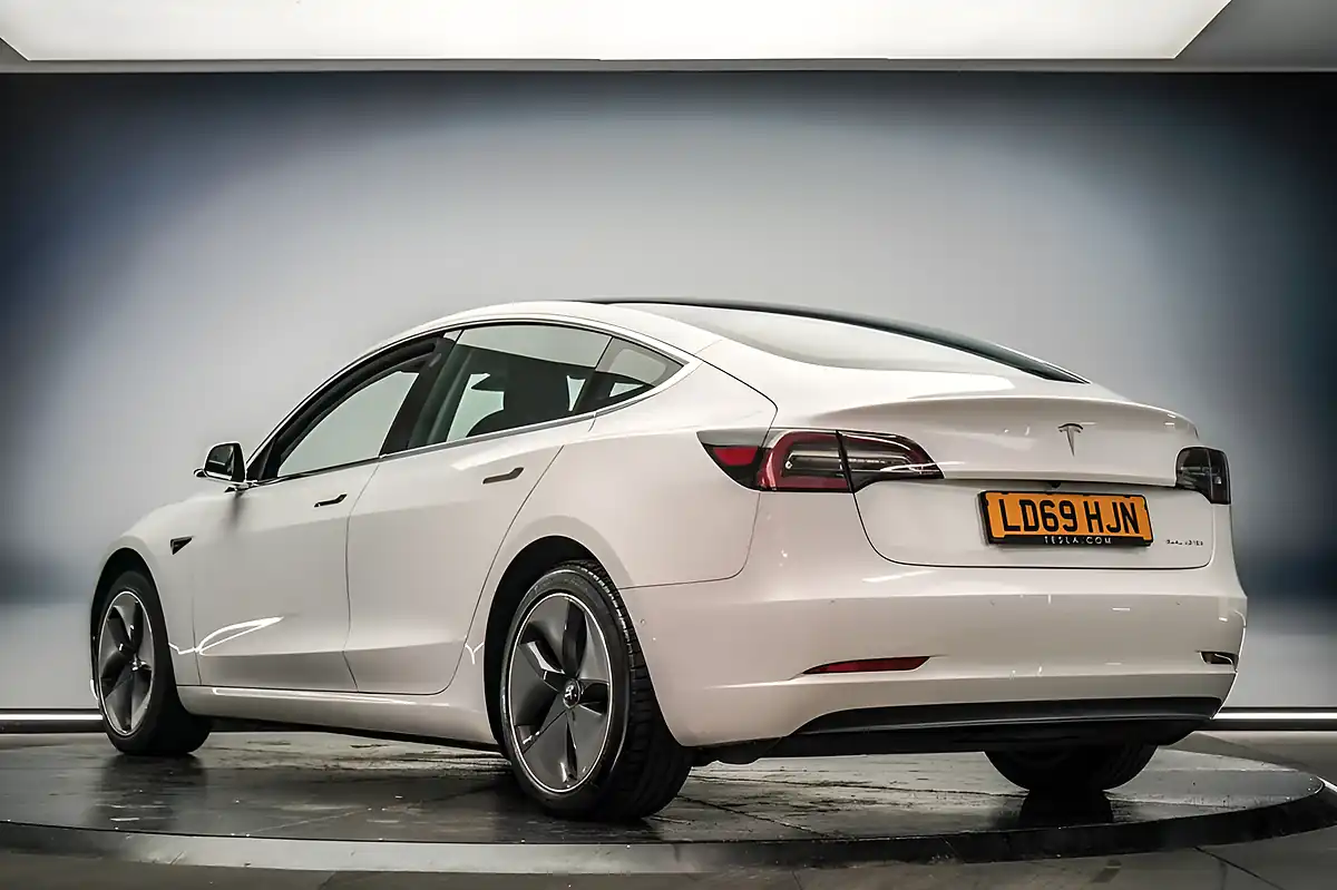 Used 2019 Tesla Model 3 Long Range White - Interior and Exterior details 7