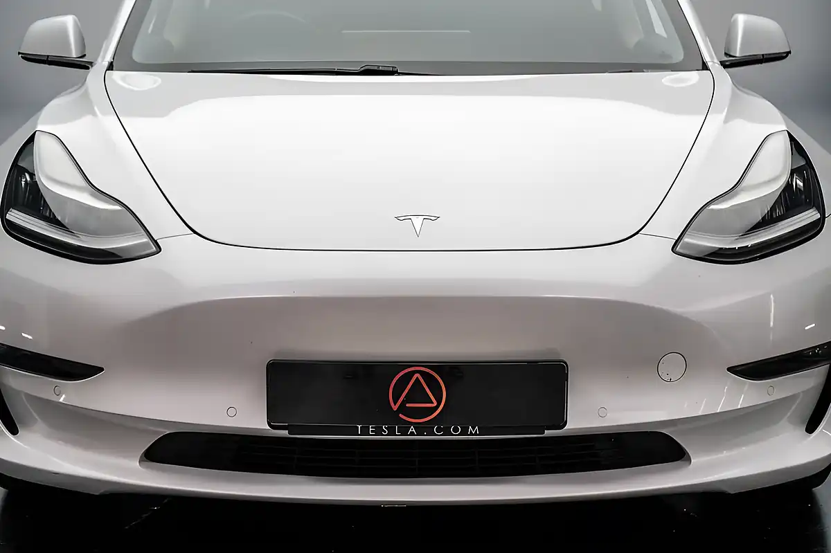 Used 2019 Tesla Model 3 Long Range White - Interior and Exterior details 9