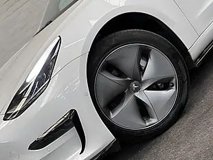 Used 2019 Tesla Model 3 Long Range White - Interior and Exterior details 14