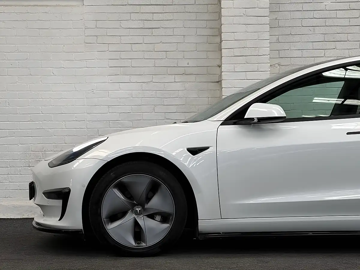 Used 2019 Tesla Model 3 Long Range White - Interior and Exterior details 20