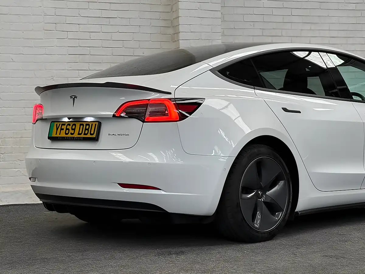 Used 2019 Tesla Model 3 Long Range White - Interior and Exterior details 4
