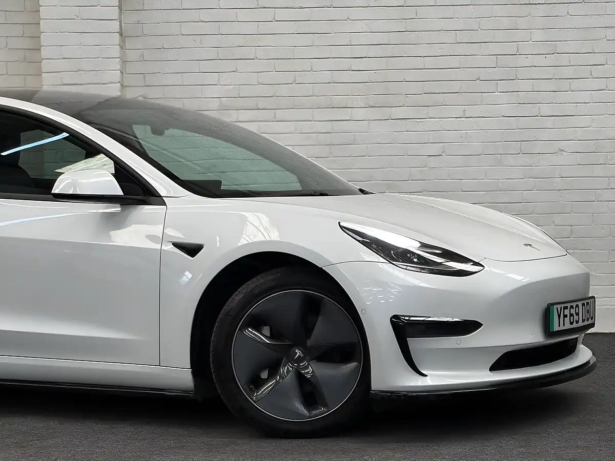 Used 2019 Tesla Model 3 Long Range White - Interior and Exterior details 8