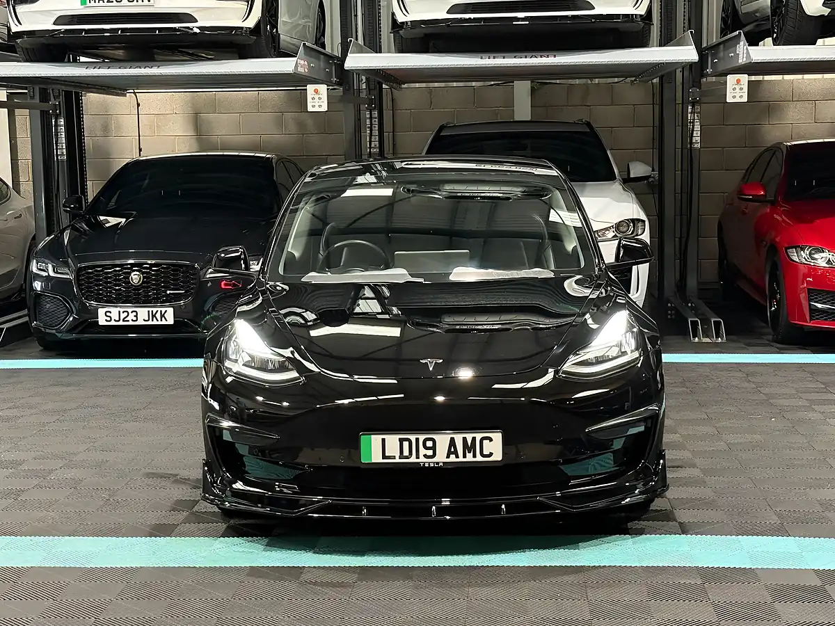 Used 2019 Tesla Model 3 Performance Black - Interior and Exterior details 4