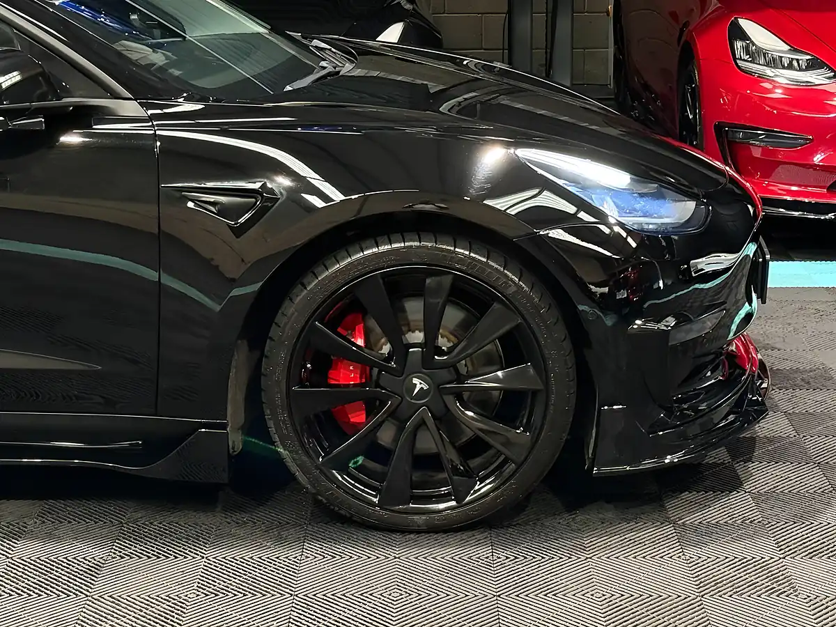 Used 2019 Tesla Model 3 Performance Black - Interior and Exterior details 10
