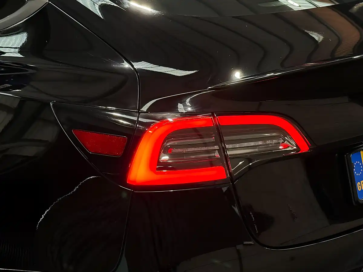 Used 2019 Tesla Model 3 Performance Black - Interior and Exterior details 11