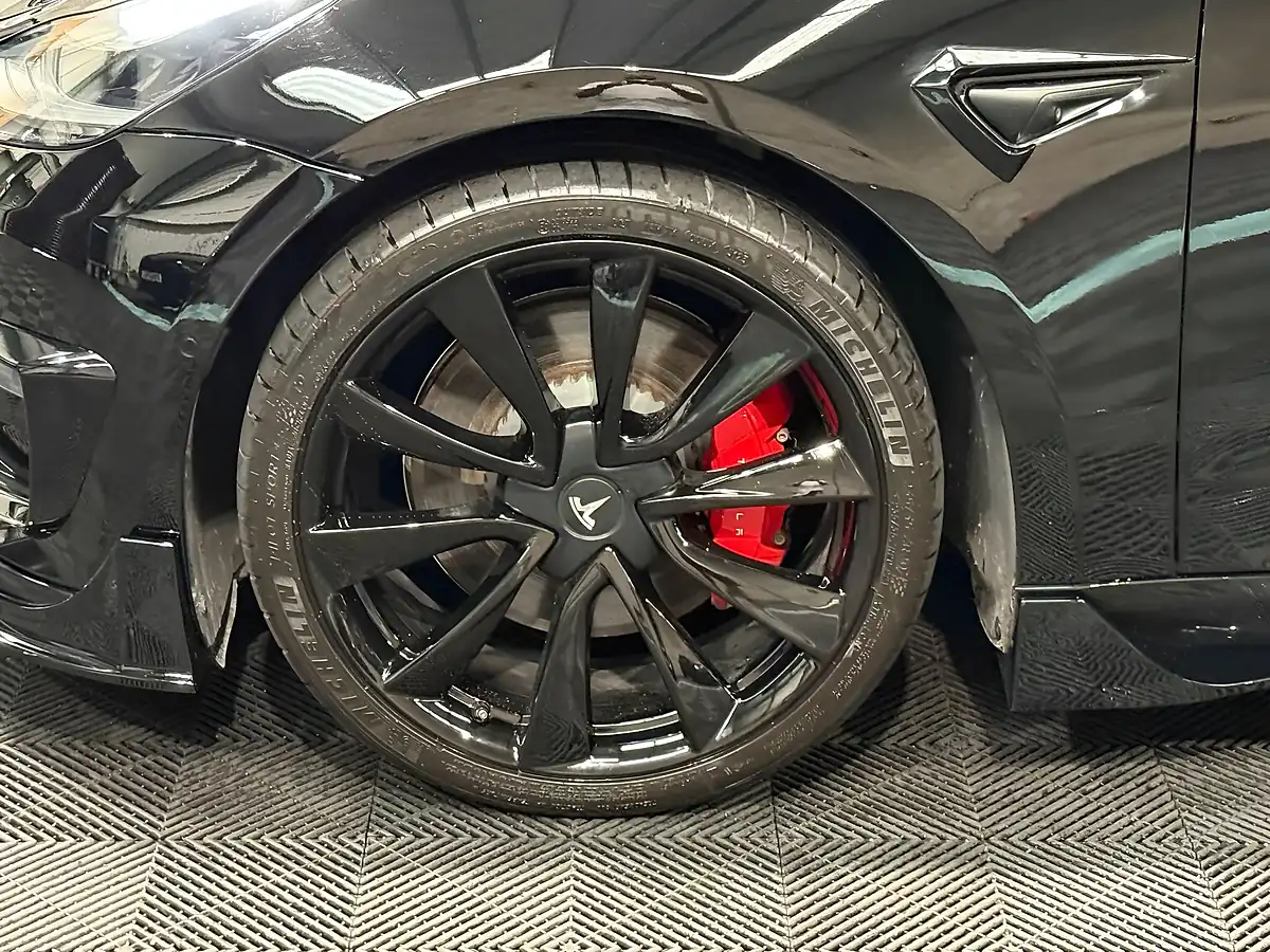Used 2019 Tesla Model 3 Performance Black - Interior and Exterior details 12