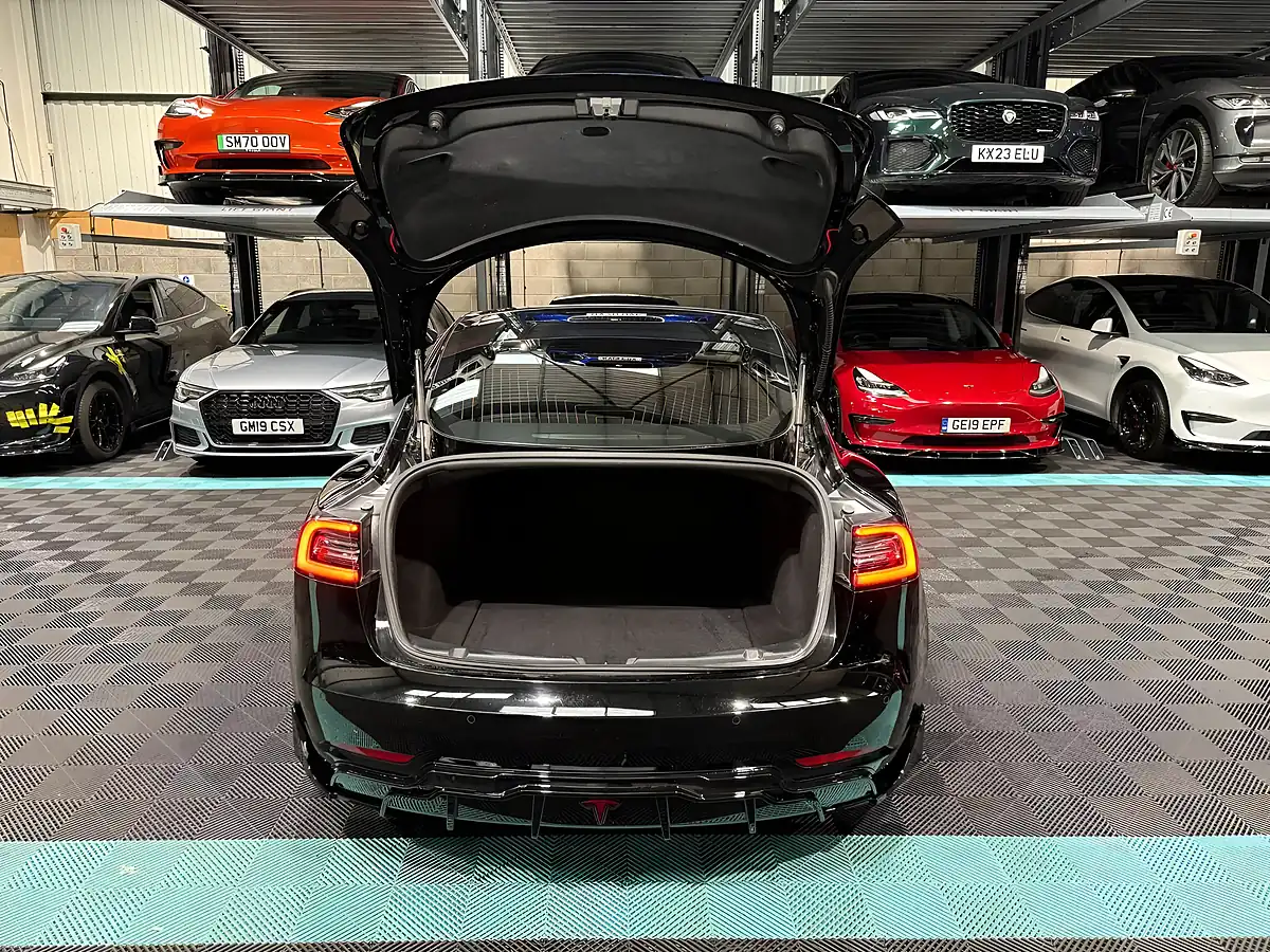 Used 2019 Tesla Model 3 Performance Black - Interior and Exterior details 15