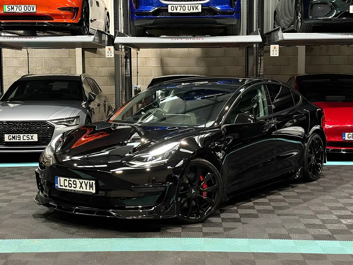 Used 2019 Tesla Model 3 Performance Black - Interior and Exterior details 5