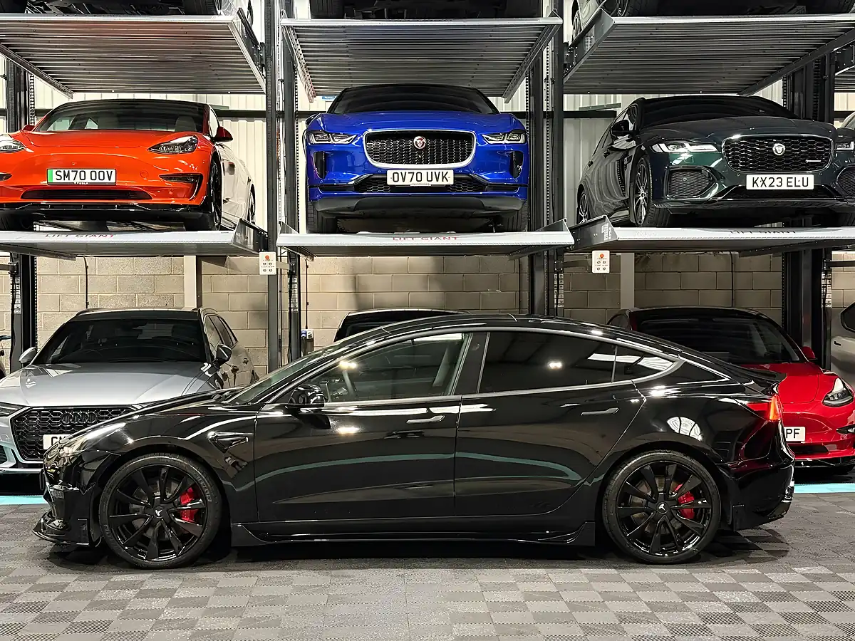 Used 2019 Tesla Model 3 Performance Black - Interior and Exterior details 6