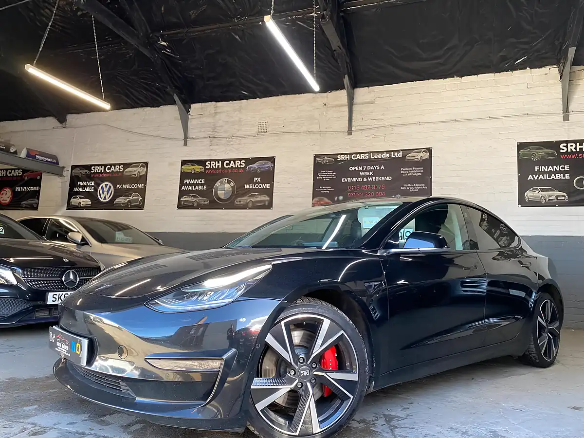 Used 2019 Tesla Model 3 Performance Black - Interior and Exterior details 5