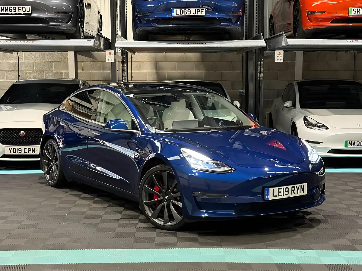 Used 2019 Tesla Model 3 Performance Blue - Front View