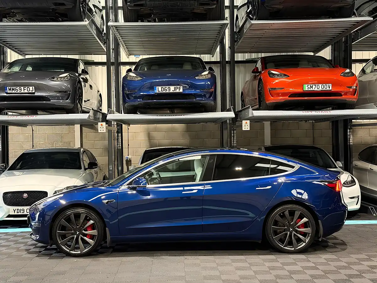 Used 2019 Tesla Model 3 Performance Blue - Interior and Exterior details 6