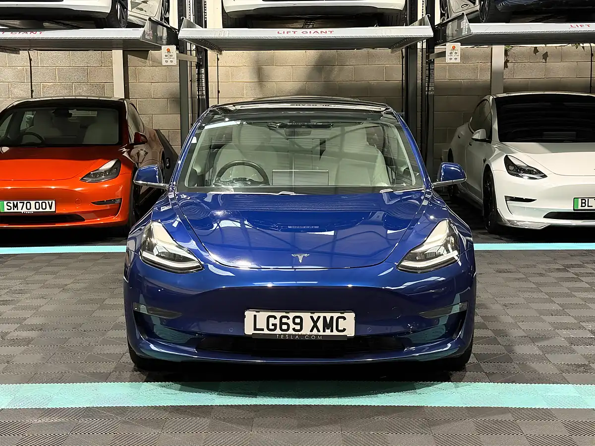 Used 2019 Tesla Model 3 Performance Blue - Interior and Exterior details 4