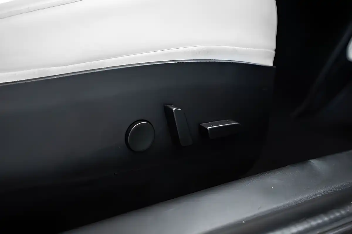 Used 2019 Tesla Model 3 Performance Blue - Interior and Exterior details 11