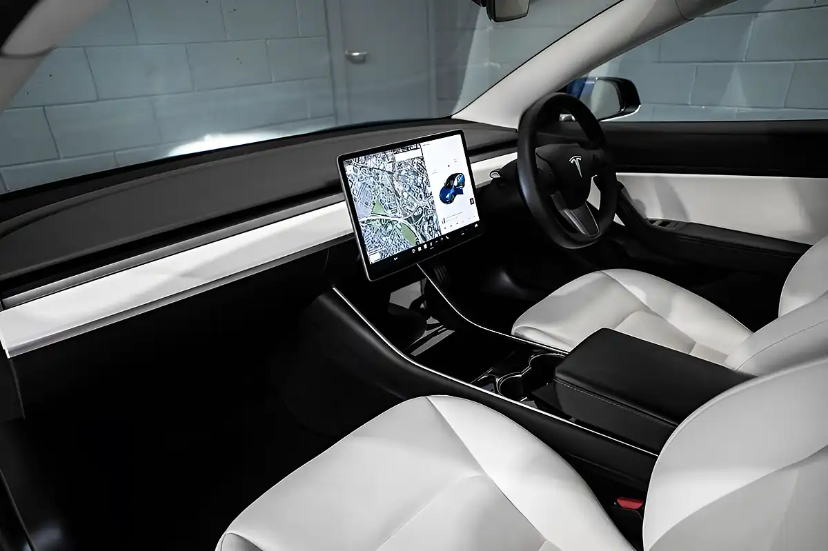 Used 2019 Tesla Model 3 Performance Blue - Interior and Exterior details 14