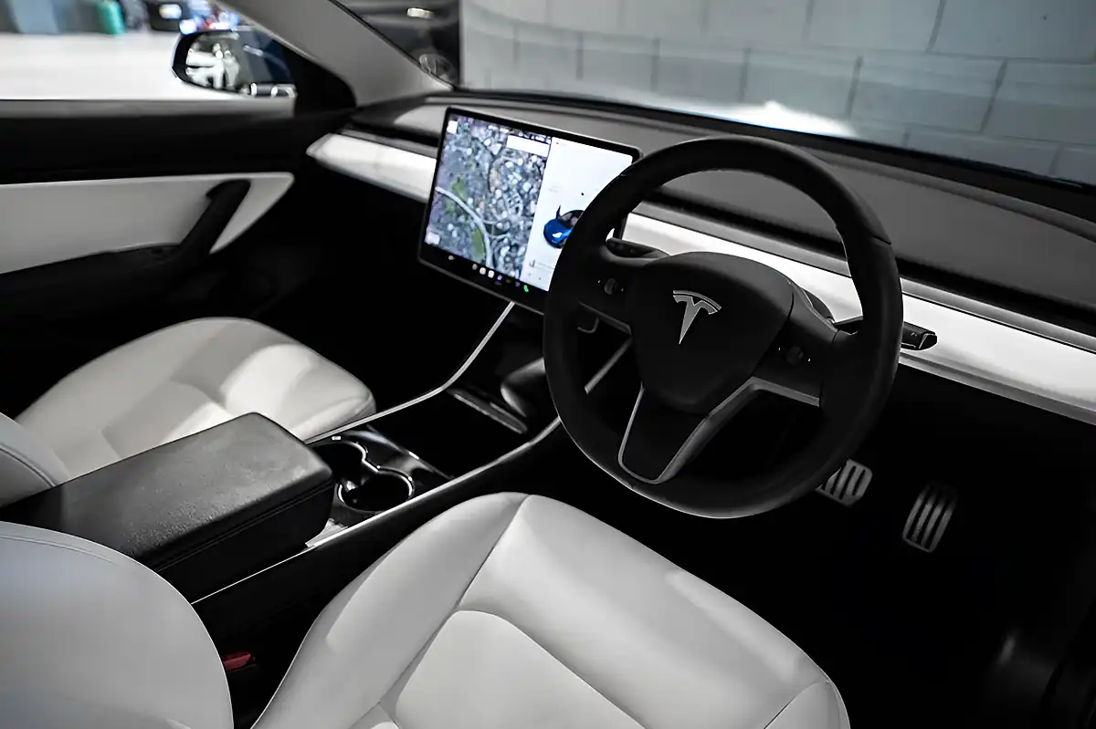 Used 2019 Tesla Model 3 Performance Blue - Interior and Exterior details 9