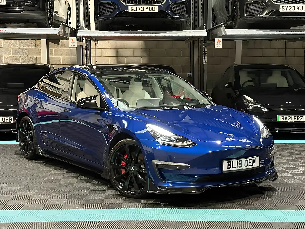 Used 2019 Tesla Model 3 Performance Blue - Front View