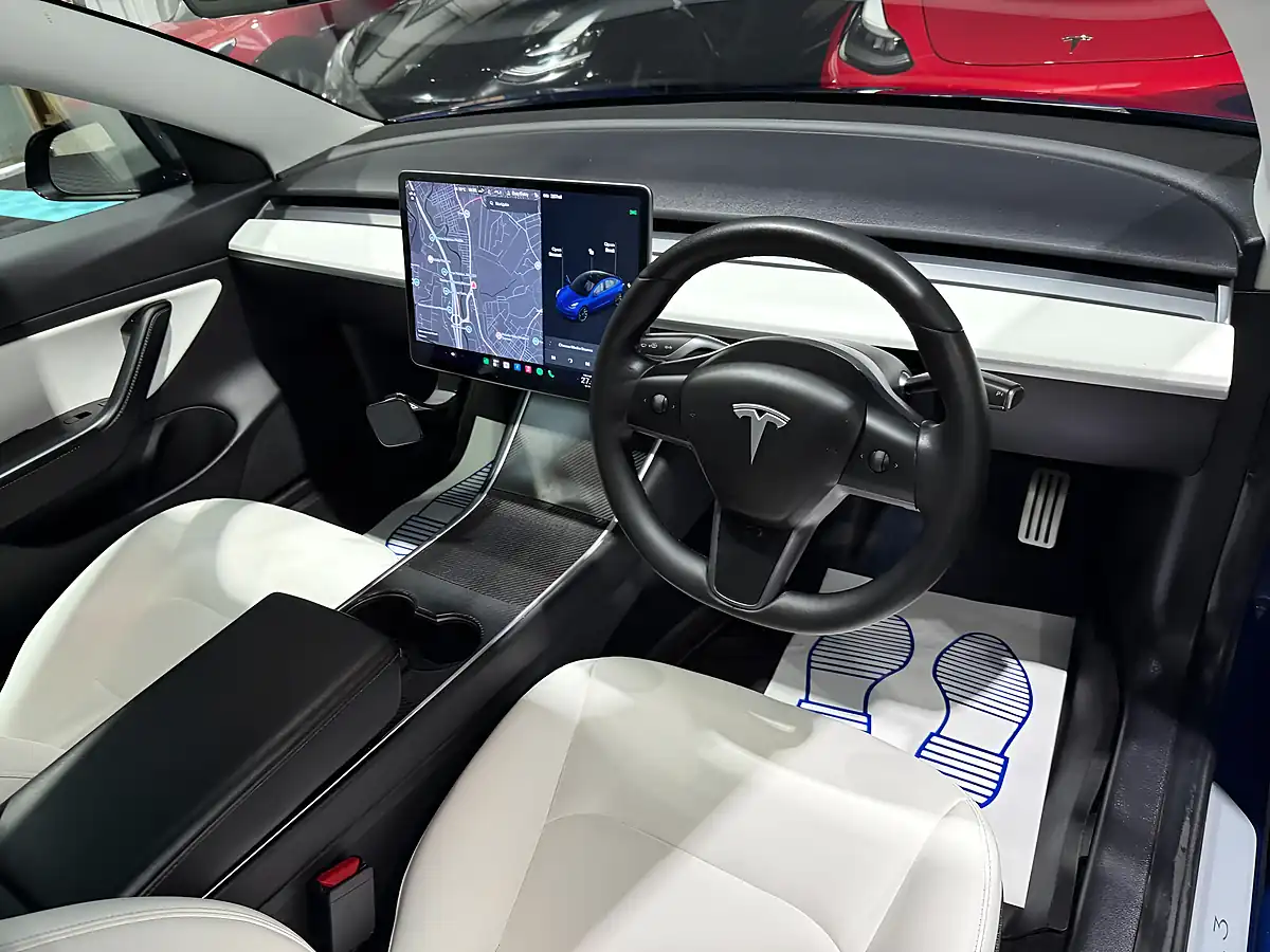 Used 2019 Tesla Model 3 Performance Blue - Interior and Exterior details 13