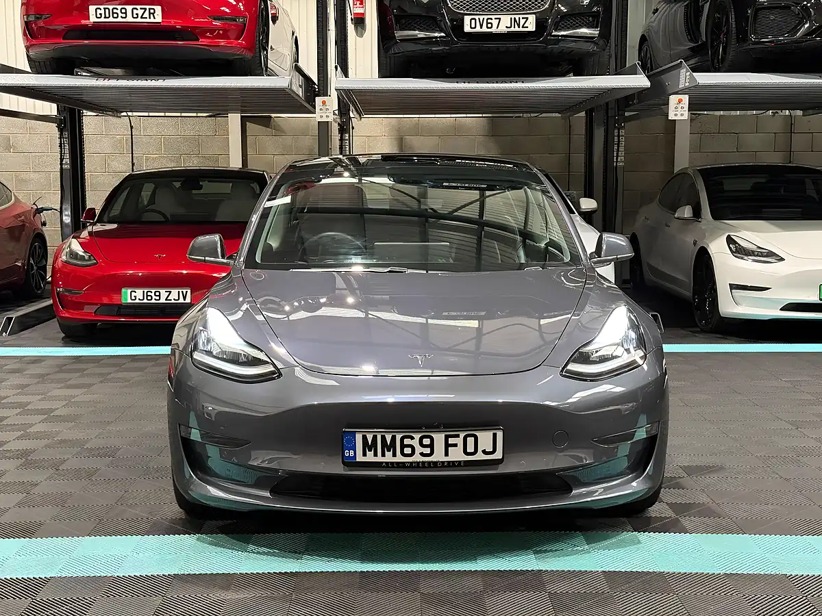 Used 2019 Tesla Model 3 Performance Grey - Interior and Exterior details 4