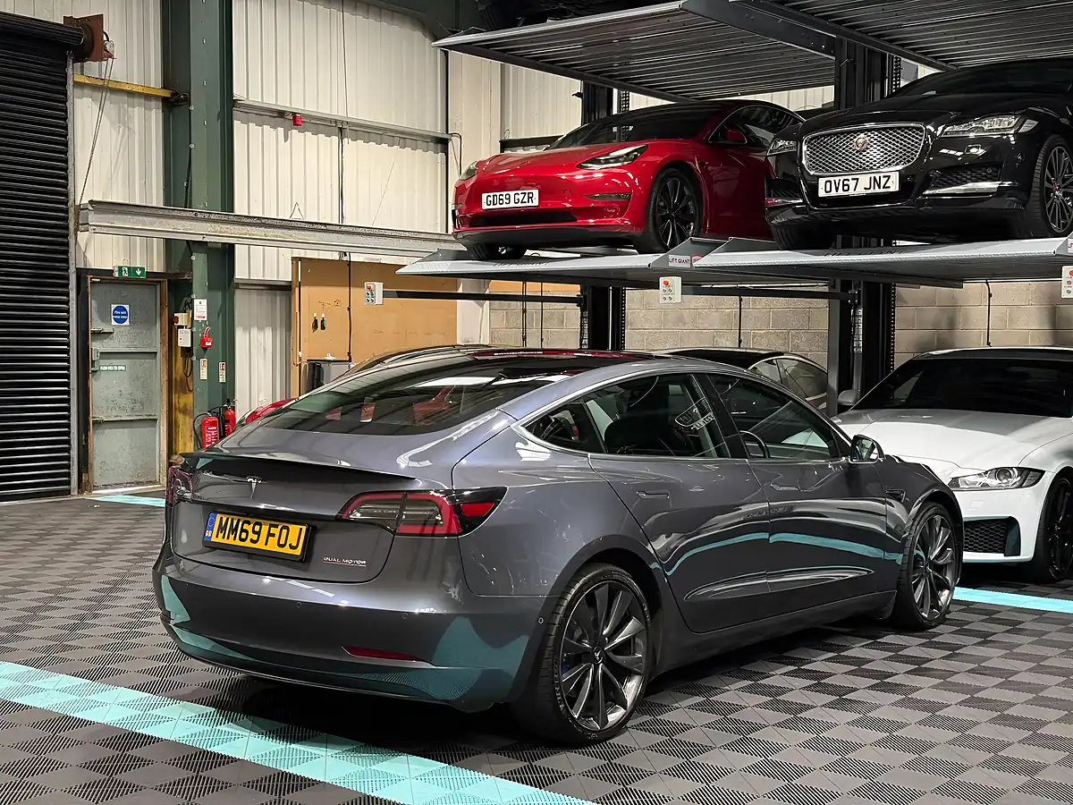 Used 2019 Tesla Model 3 Performance Grey - Interior and Exterior details 9