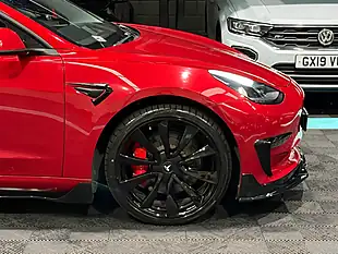 Used 2019 Tesla Model 3 Performance Red - Interior and Exterior details 10