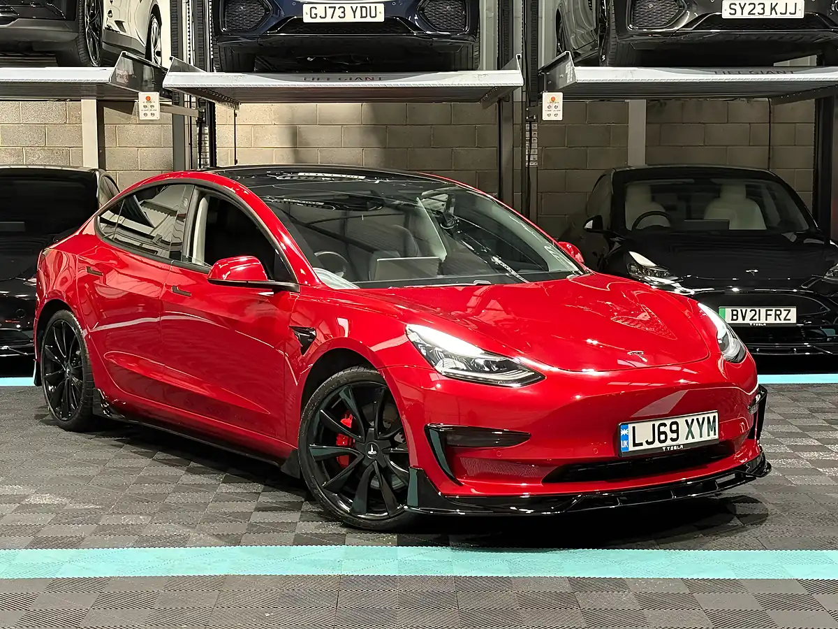 Used 2019 Tesla Model 3 Performance Red - Front View