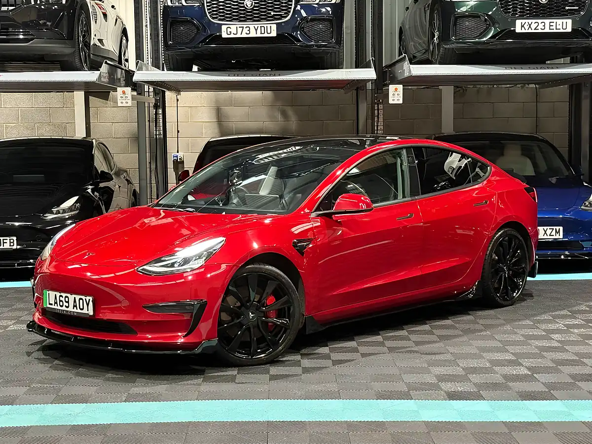 Used 2019 Tesla Model 3 Performance Red - Interior and Exterior details 5