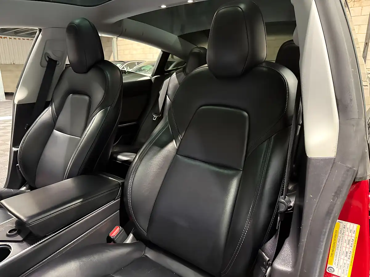 Used 2019 Tesla Model 3 Performance Red - Interior and Exterior details 16