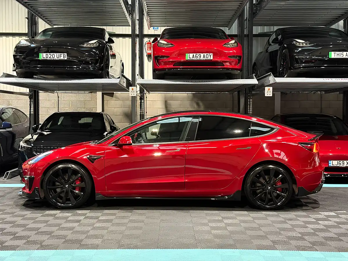 Used 2019 Tesla Model 3 Performance Red - Interior and Exterior details 6
