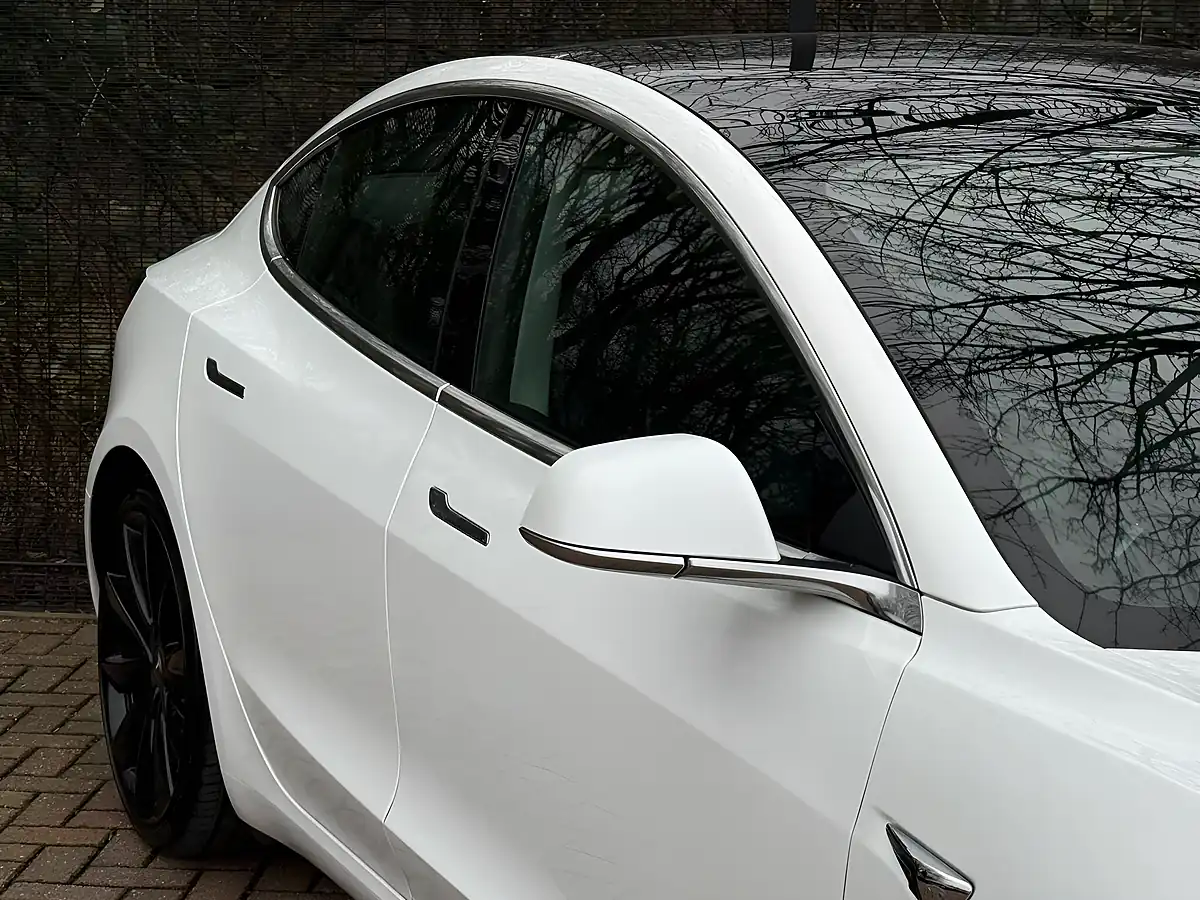 Used 2019 Tesla Model 3 Performance White - Interior and Exterior details 11
