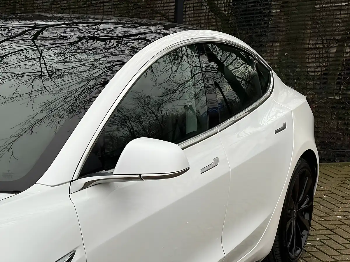 Used 2019 Tesla Model 3 Performance White - Interior and Exterior details 12