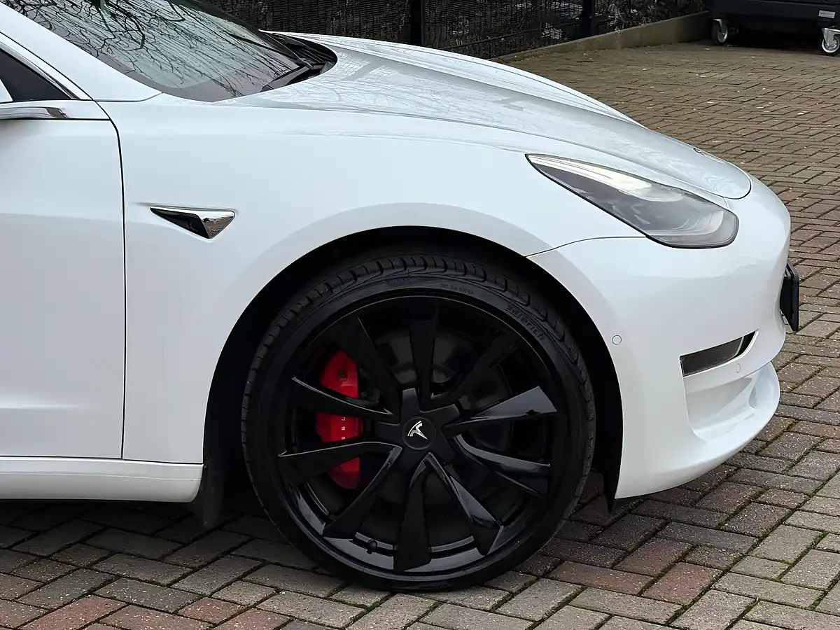 Used 2019 Tesla Model 3 Performance White - Interior and Exterior details 13