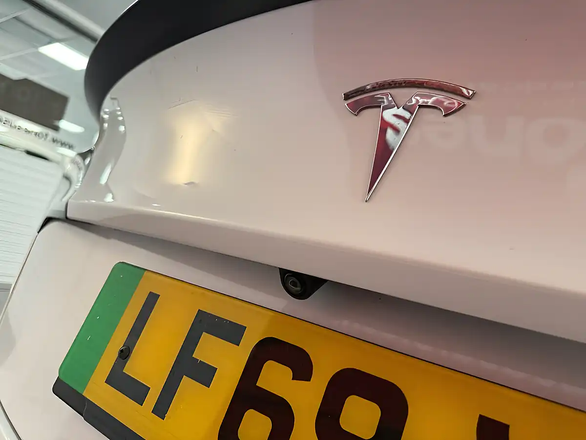 Used 2019 Tesla Model 3 Performance White - Interior and Exterior details 10