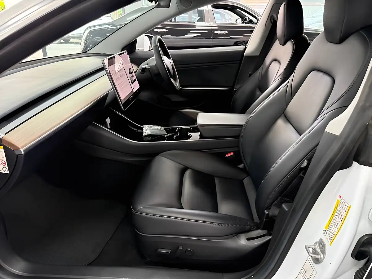 Used 2019 Tesla Model 3 Performance White - Interior and Exterior details 15