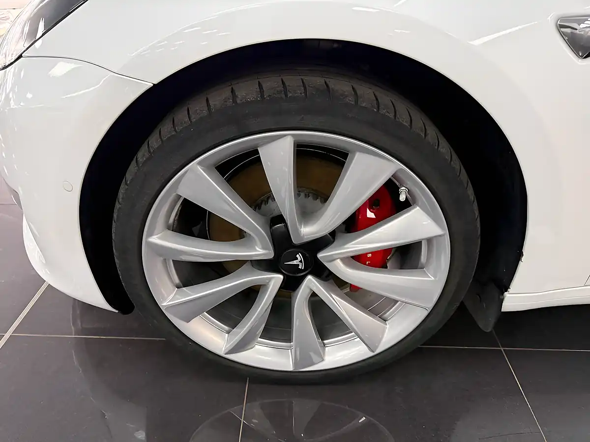 Used 2019 Tesla Model 3 Performance White - Interior and Exterior details 19