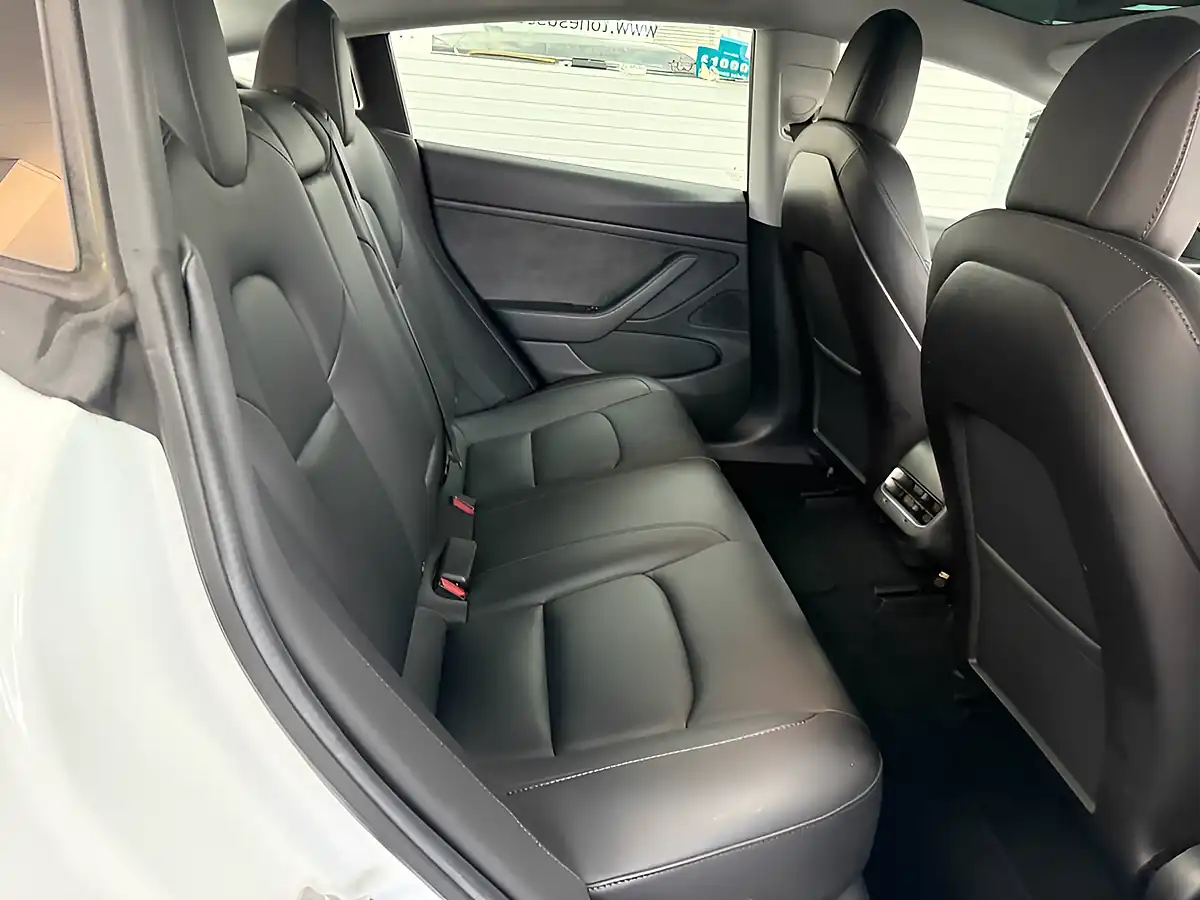 Used 2019 Tesla Model 3 Performance White - Interior and Exterior details 5