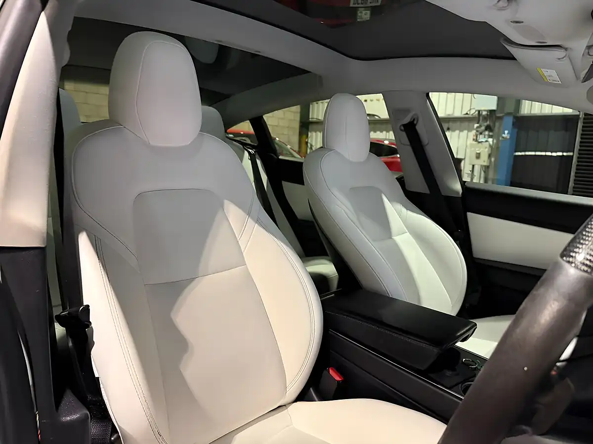 Used 2019 Tesla Model 3 Performance White - Interior and Exterior details 13