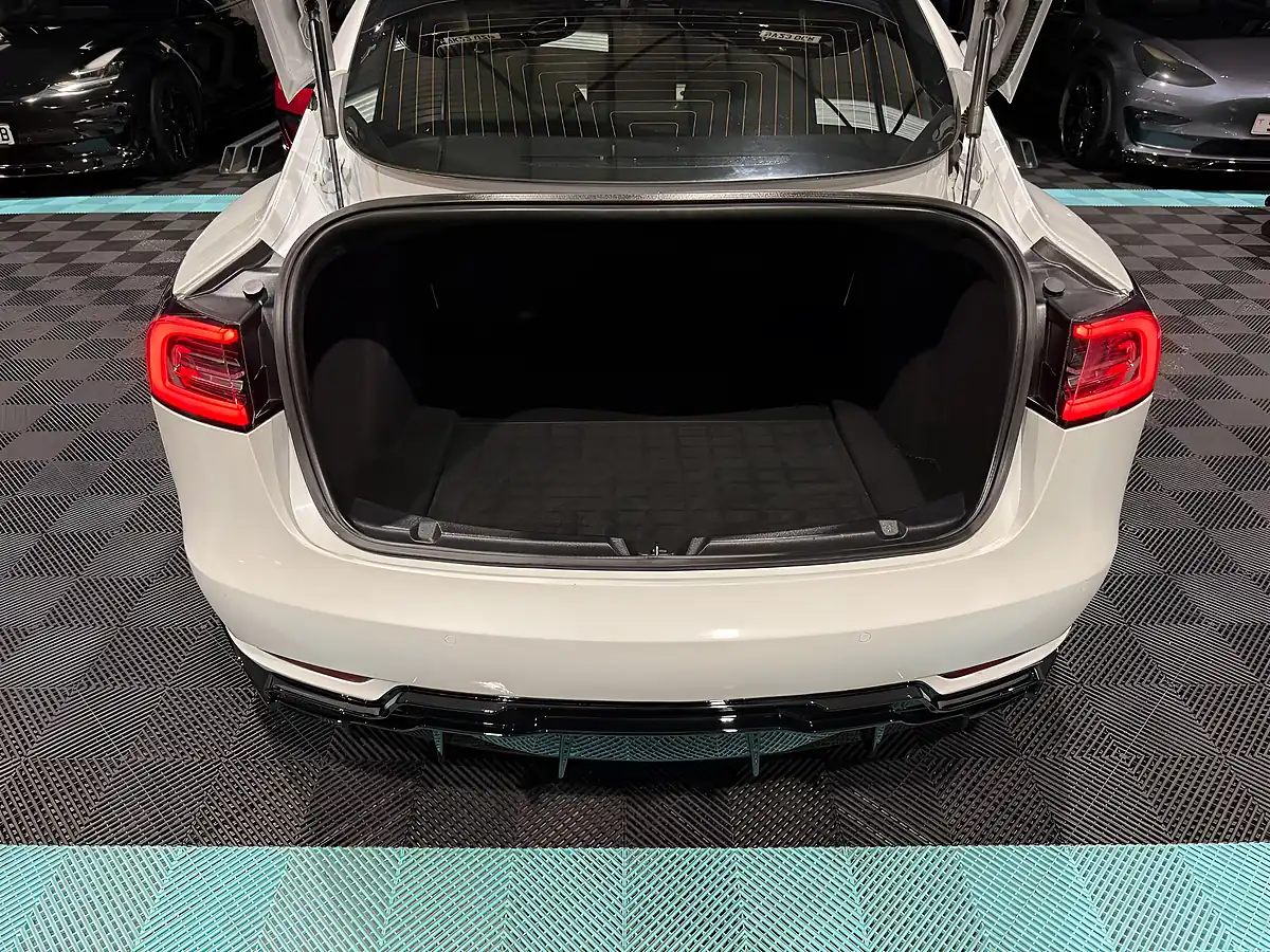Used 2019 Tesla Model 3 Performance White - Interior and Exterior details 15