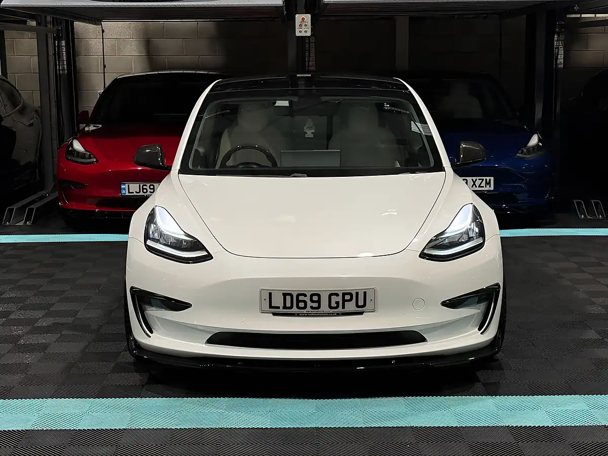 Used 2019 Tesla Model 3 Performance White - Interior and Exterior details 4