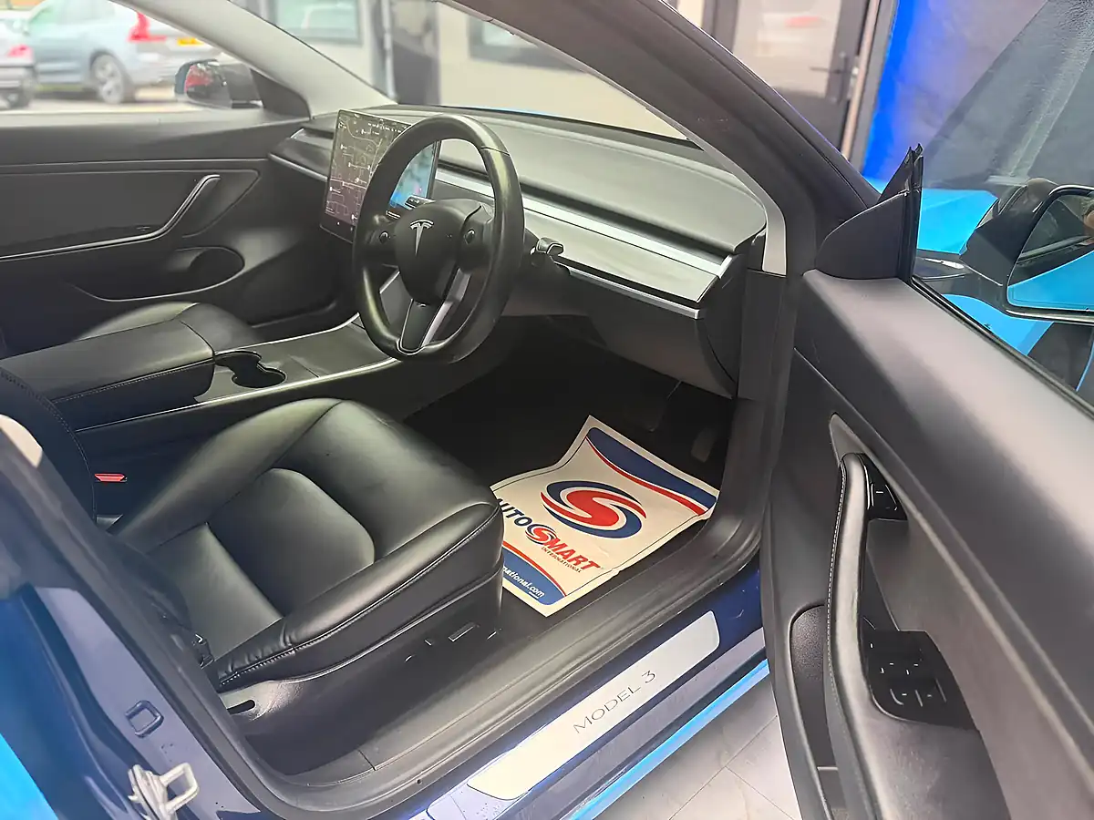 Used 2019 Tesla Model 3 Standard Range Plus Blue - Interior and Exterior details 12