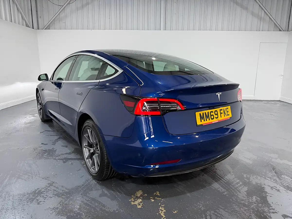 Used 2019 Tesla Model 3 Standard Range Plus Blue - Interior and Exterior details 10