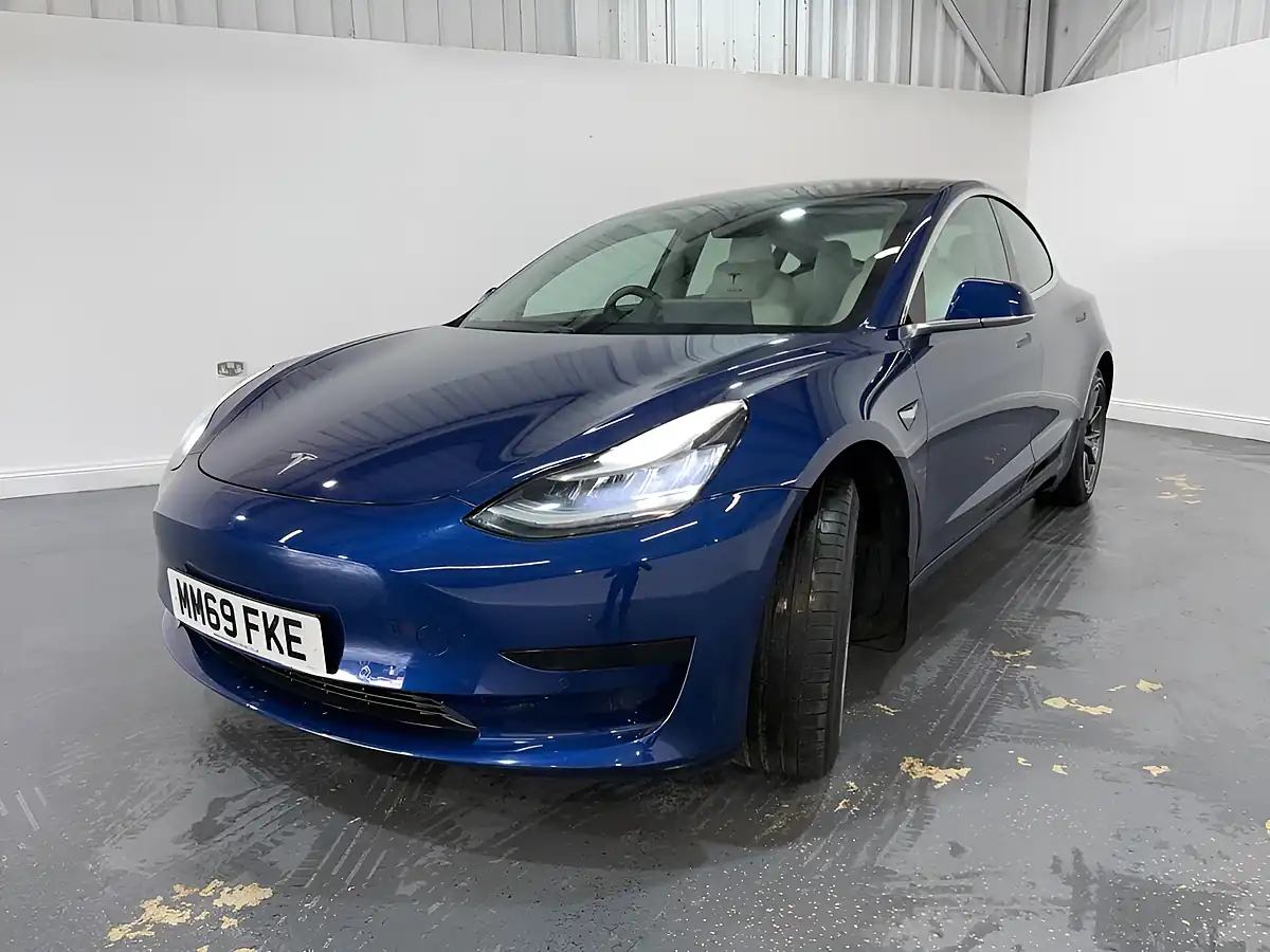 Used 2019 Tesla Model 3 Standard Range Plus Blue - Interior and Exterior details 3