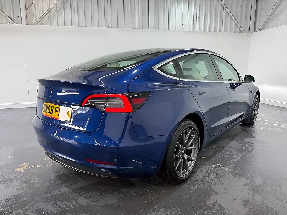 Used 2019 Tesla Model 3 Standard Range Plus Blue - Interior and Exterior details 8