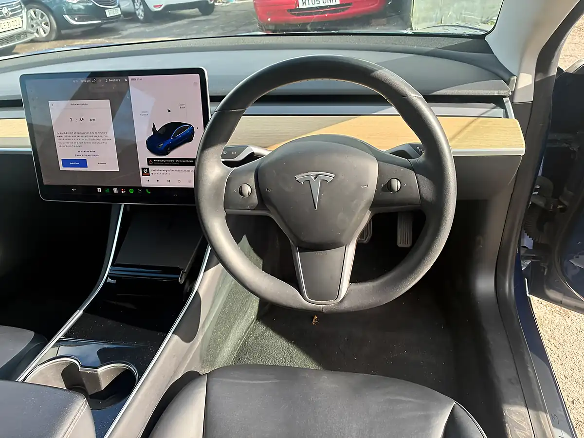 Used 2019 Tesla Model 3 Standard Range Plus Blue - Interior and Exterior details 13